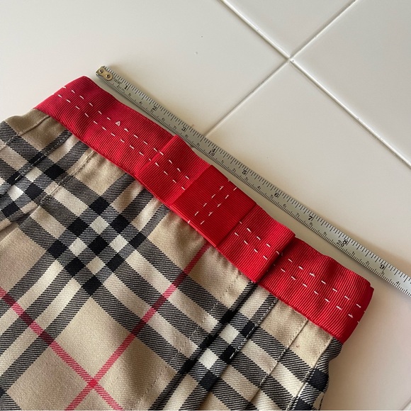 Burberry Girl's Skirt Classic plaid with red ribbon - Picture 7 of 8
